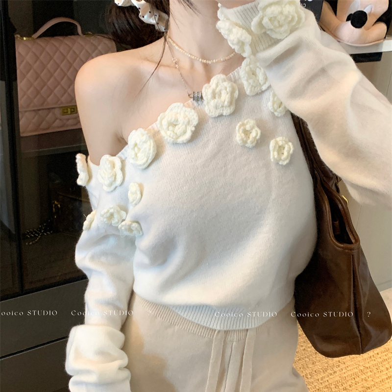 【冰雪女王】fa式白色立体花朵斜肩毛衣女秋冬设计性感露肩针织衫