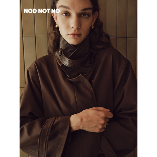 NODNOTNO皮质领口拼接廓系风衣