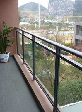 304不锈钢楼梯璃立柱阳家玻装别JCV墅台楼梯柱栏杆立不锈钢扶手立