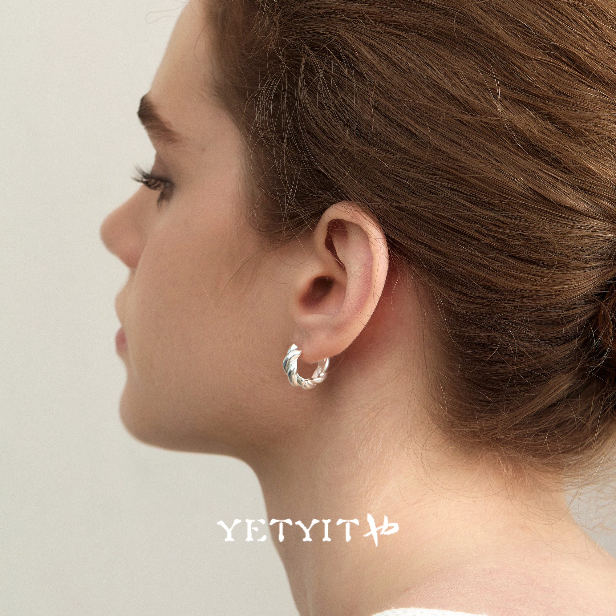 YETYIT也缇 极简之态新品小众简约高级经典耐看麻花s925银耳环