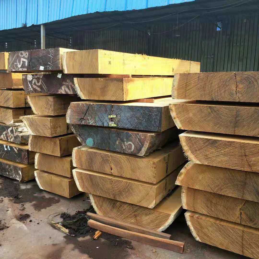印尼菠萝格原木规格户外园林可加工一手货源张家港广润木业有限公