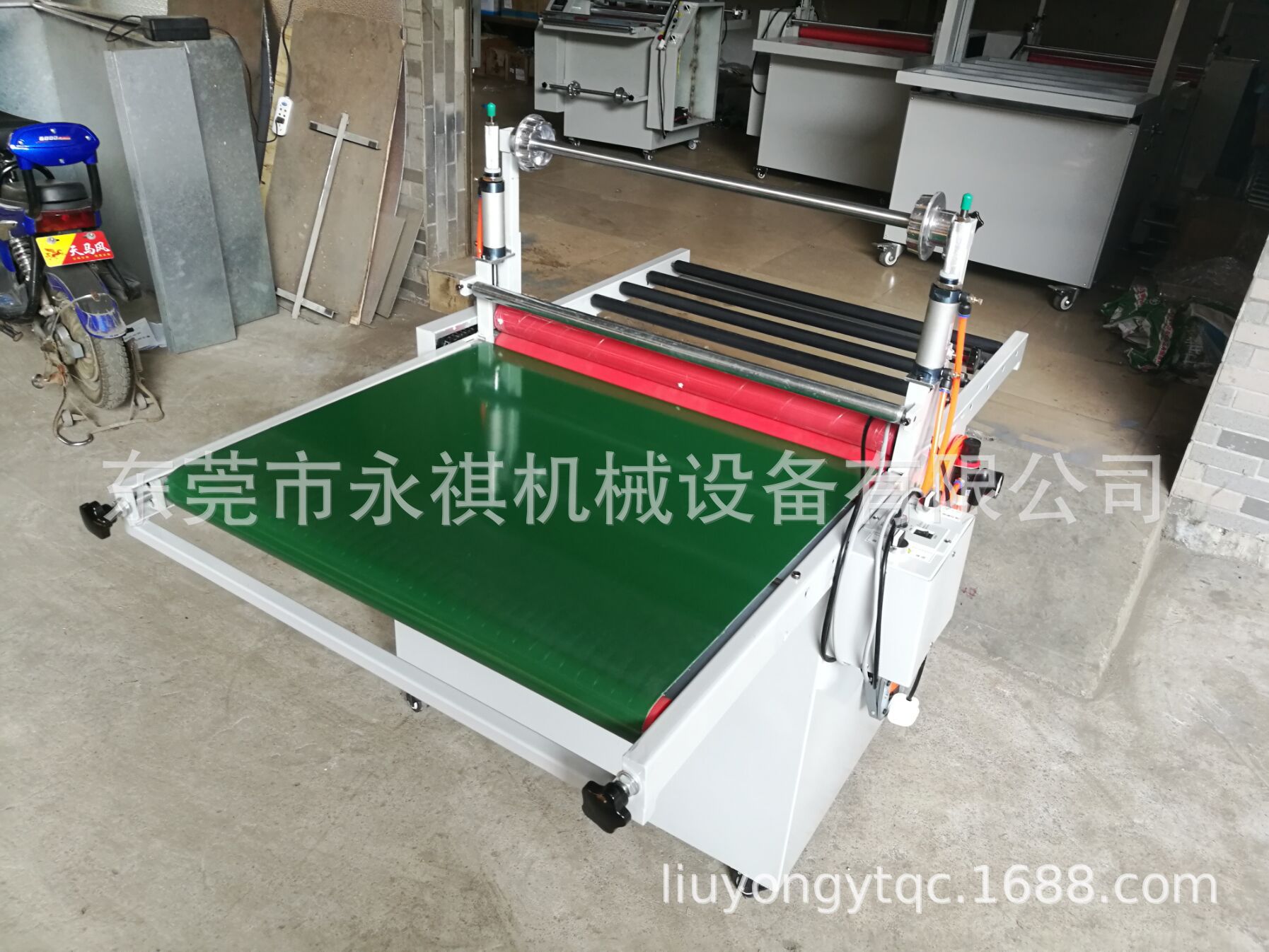 700型玻璃双面覆膜机气动调压