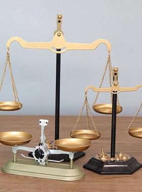 复古怀旧老式手工铁艺天平工艺秤店铺橱窗玄关装饰品摆件创意桌面