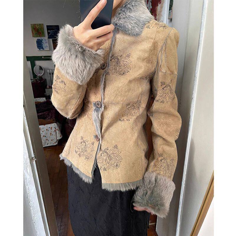 浅咖色外套女2023新款爆款秋冬季高级感独特超好看美拉德穿搭上衣