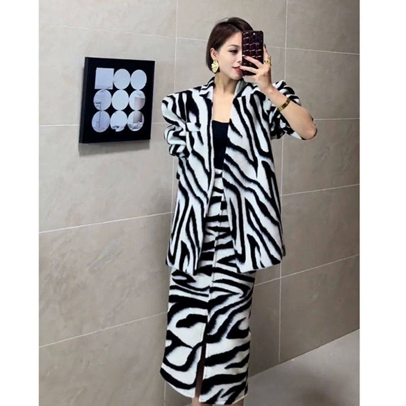 秋冬搭配一整套轻奢高级感干练气质小香风毛呢外套半身裙两件套装