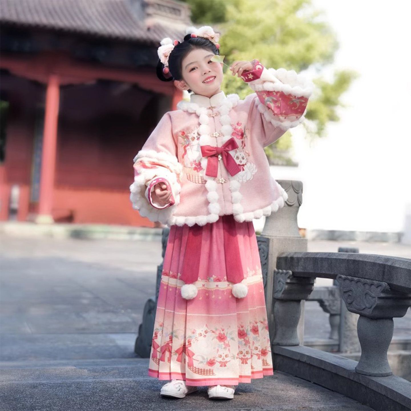 汉服女童冬装2025款宝宝国风长裙套装古装年服儿童过年唐装拜年服