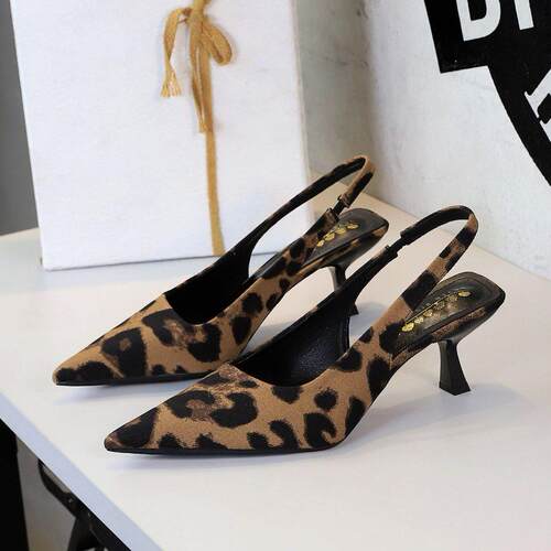 Women ’ s Samantha Sling Back Kitten Heels – A New Day