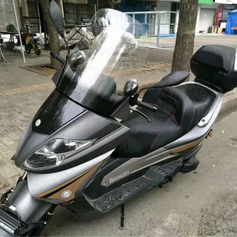 适用贝纳利钱江250银刃摩托车前风挡 加高加厚板材耐摔精品前玻璃
