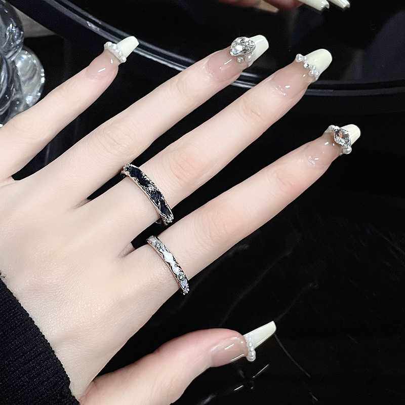 个性法式小众高级感简约滴油珐琅情侣戒指冷淡风开口褶皱指环女