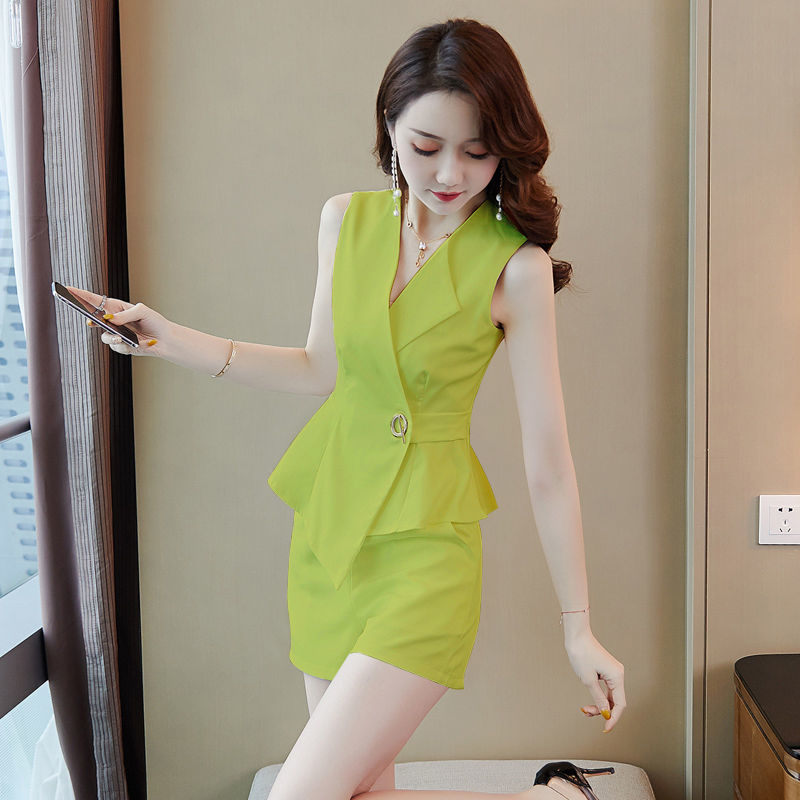 俏皮小清新女夏2025新款无袖西装马甲外套高腰显瘦两件套阔腿短裤