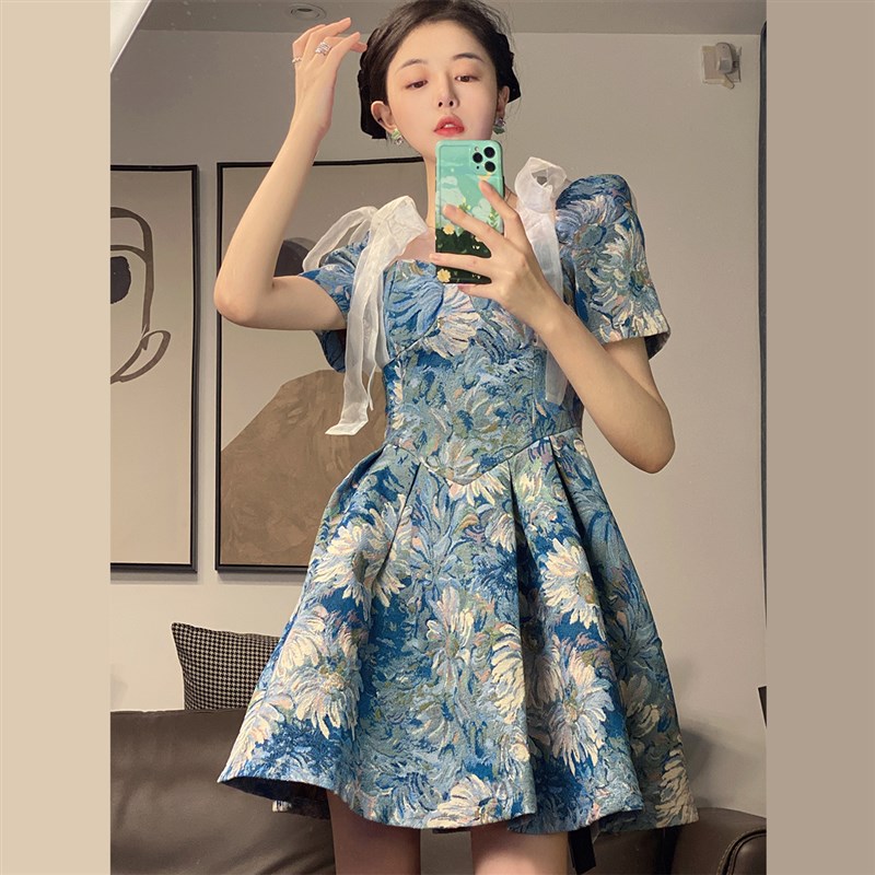极速油画碎花连衣k裙女夏季2021新款法式设计感公主裙复古方领娃