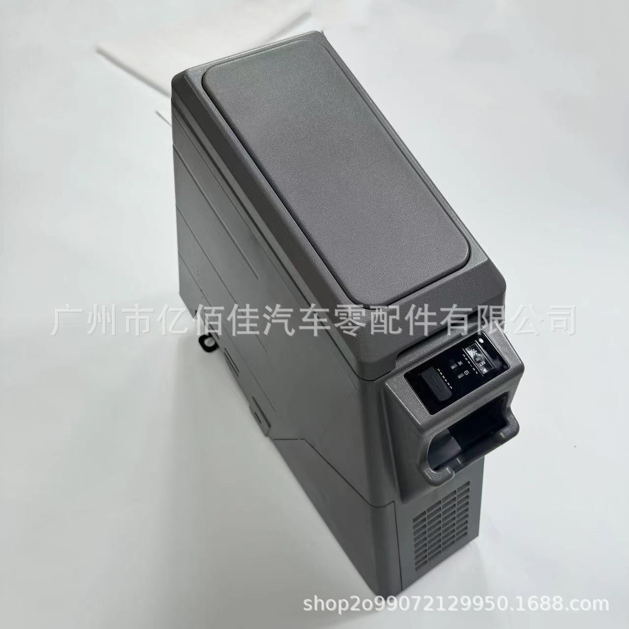 车载冰箱7升保温LC79酷路泽皮卡小型制冷扶手箱迷你大容量70 75
