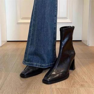 米需甄选法式复古拼接弹力瘦瘦靴新百搭方头後拉链高跟短靴袜子靴