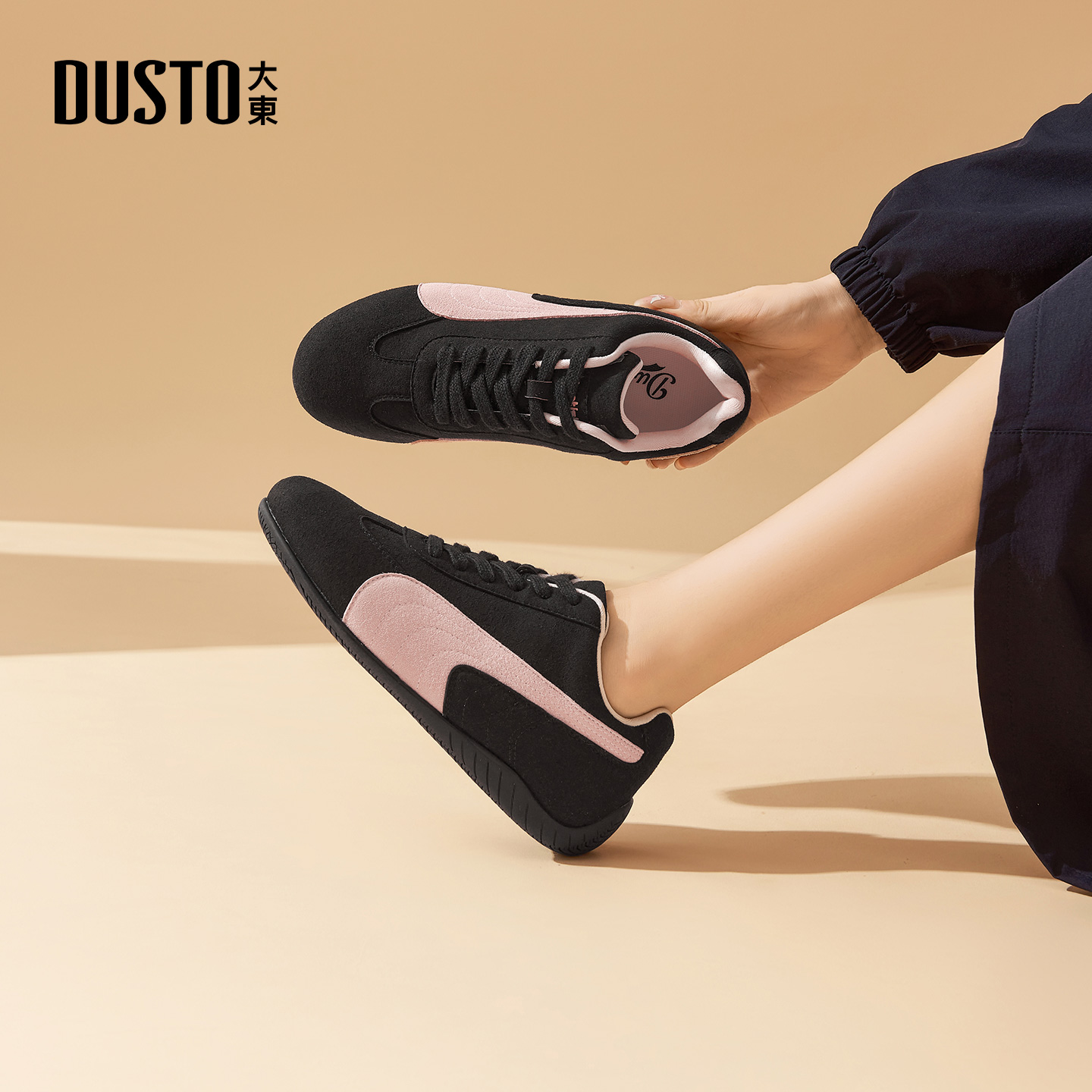 大东官方休闲德训鞋女款2025新款秋冬爆款运动鞋女鞋黑色阿甘鞋子