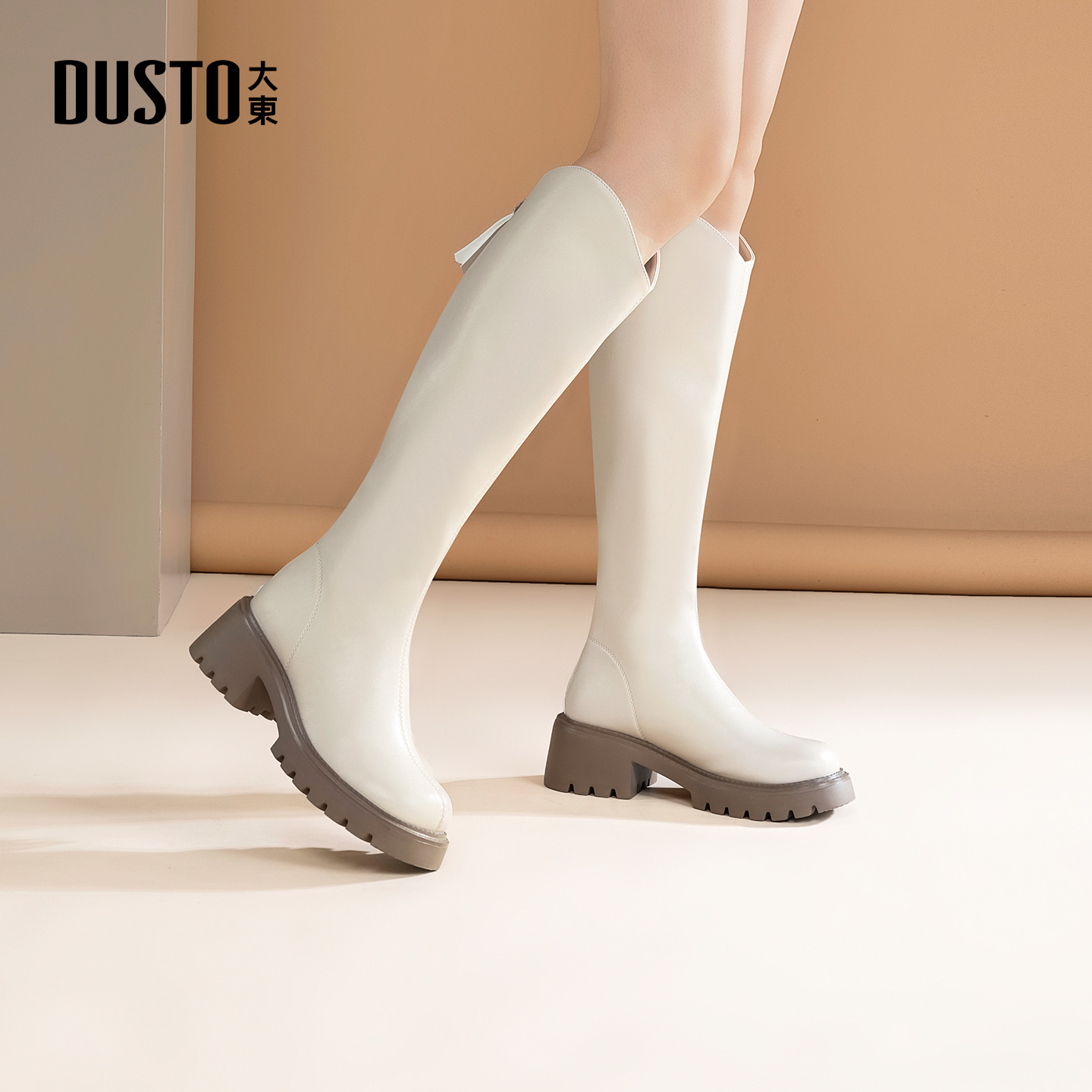 大东官方巨好看长筒靴女2025新款秋冬v口不过膝长靴法式高筒靴子