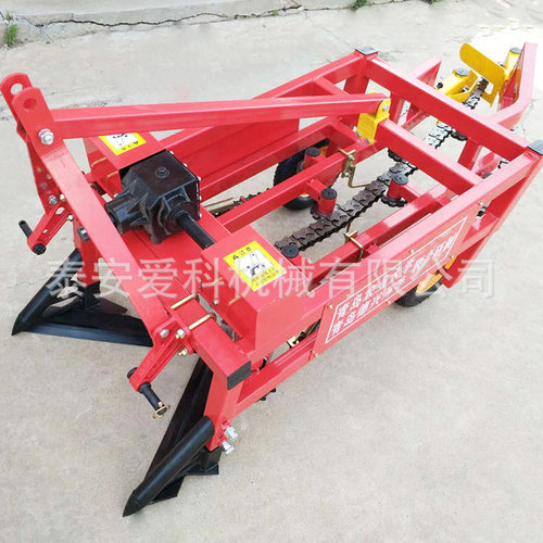 甘肃庆阳四轮车带花生收获机有序铺放花生起果机大蒜等根茎收获机