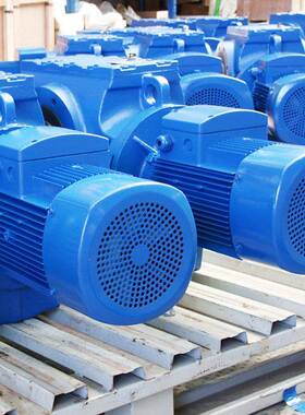 卧式斜齿轮减速机GKA107-81.46-5.5KW减速机发货及时