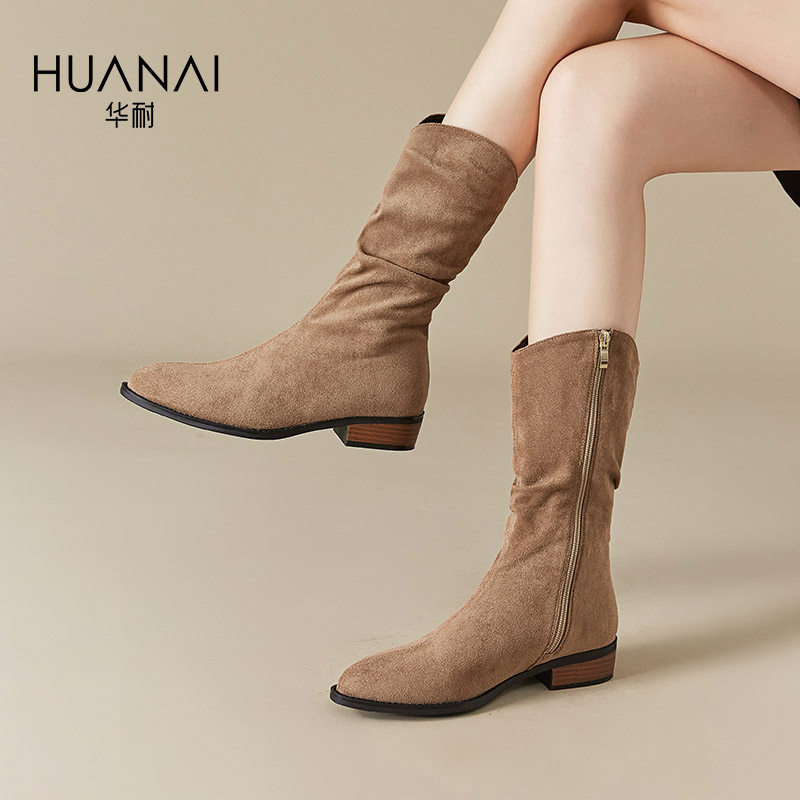华耐尖头堆堆靴绒面2024秋冬平底瘦瘦短靴复古美拉德西部牛仔鞋子