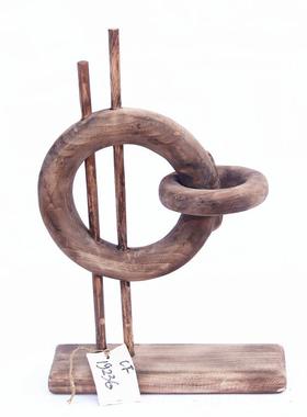厂家销售手工制作木型质三玄环工艺CF19236品装桌面关饰创意抽象