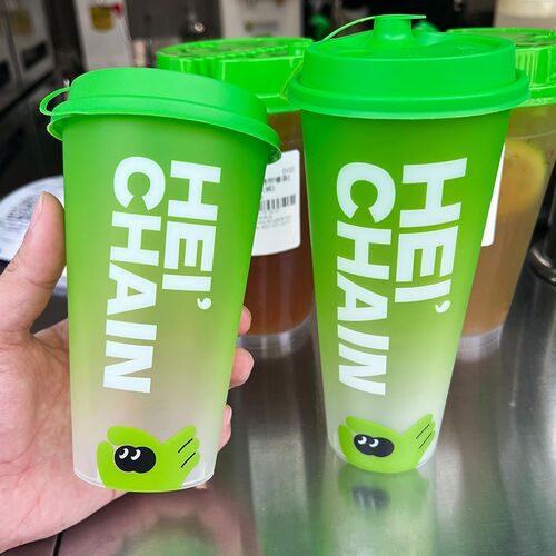 90口径膜内贴注塑杯柠檬茶杯子700ml一次性奶茶杯商用带盖500定制