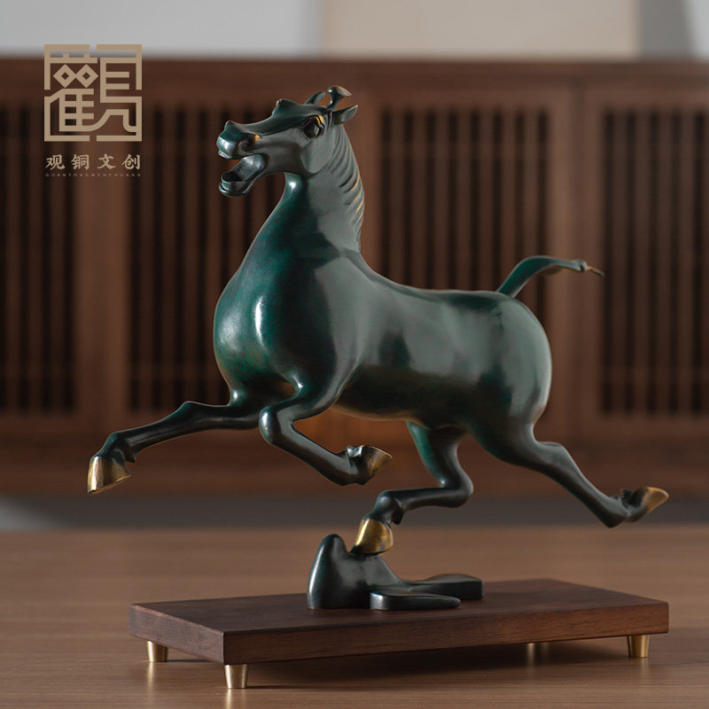 黄铜仿古青铜器马踏飞燕中式摆件家居客厅玄关办公室高档摆件礼品