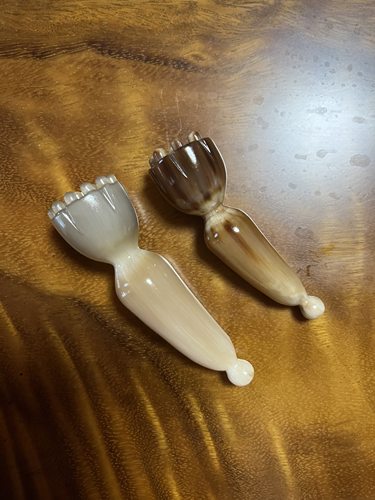 牛角莲蓬拨筋刮痧点穴按摩棒