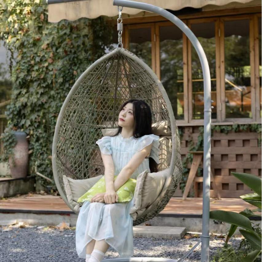 吊椅户外秋千庭院阳台吊篮铁架室内宿舍民宿懒人折叠PE藤编吊篮