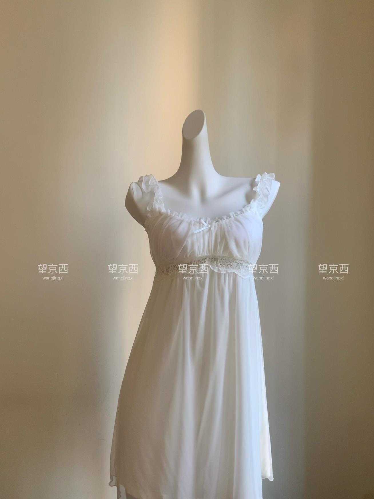 宫廷风蕾丝美背带胸垫吊带睡裙收腰显瘦睡衣连衣裙莫代尔内层