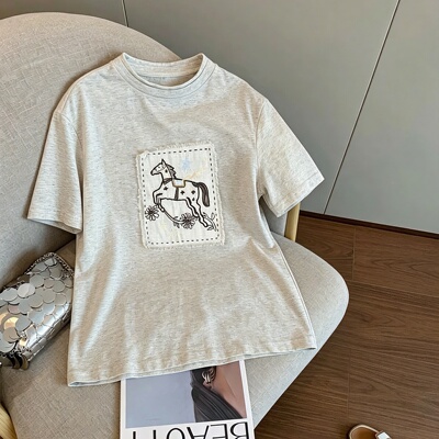 港式小众卡通骏马刺绣短袖上衣女夏季时尚轻熟风宽松百搭打底T恤