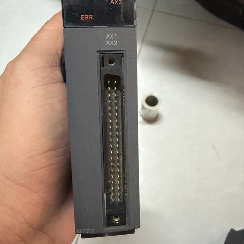 可维修QD75D2定位模块，两轴差动控制，24V供电，接口齐全议价