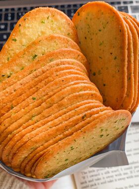 海苔薄脆饼干酥脆薄饼休闲食品办公室代餐早餐宿舍零食小吃咸香味