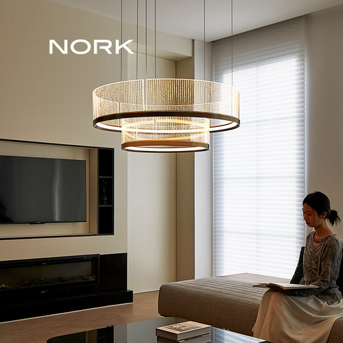 潮流精品，品质保证，无极丝滑调节亮度色温