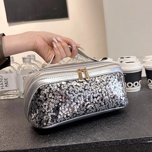 日本化妆包女大容量高级感2025新款细闪手提便携旅行洗漱包