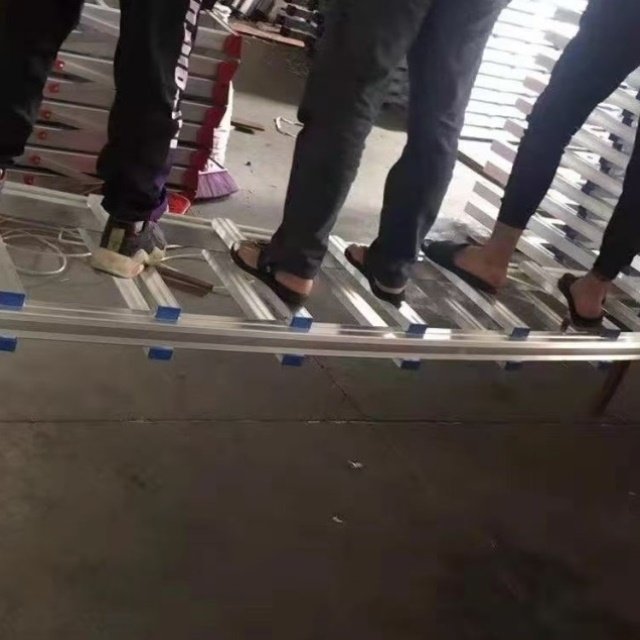 里外焊接铝合金梯子可行走人字梯加厚焊接工移动装修家用折叠铝梯