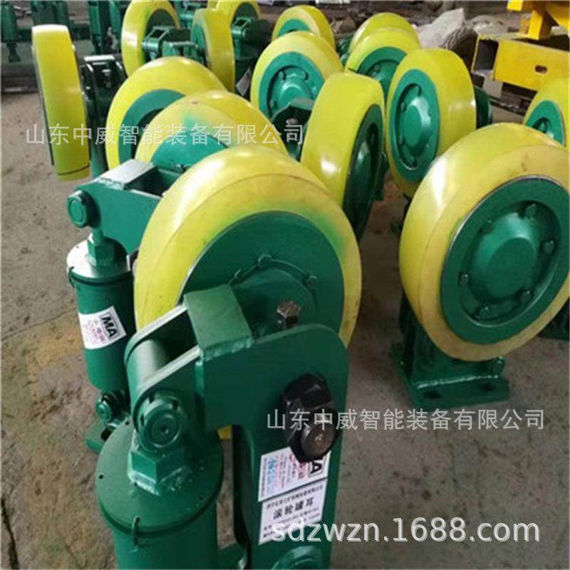 向缓冲式轮罐耳 立井罐L20 L30 笼导用滚轮笼罐耳 矿用LS50滚罐滚