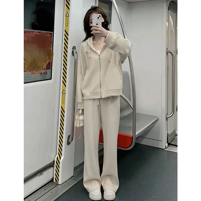 孕妇套装春秋冬2026新款时尚洋气运动连帽卫衣裤子外出宽松两件套
