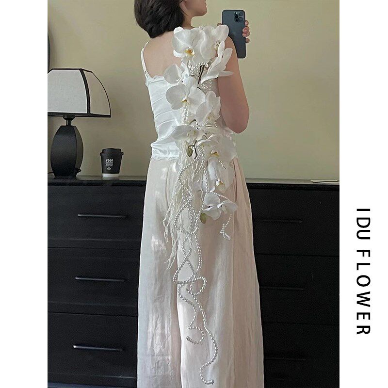 高级感蝴蝶兰瀑布仿真花婚礼新娘水滴手捧花结婚摄影珍珠手链花束