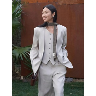 SUDU素都2026春季新款极简风无领西装外套女士高级感通勤宽松西服