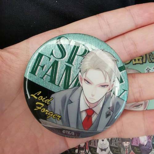 间谍过家家黄昏SPY动漫周边马口铁吧唧徽章胸章尼亚约尔