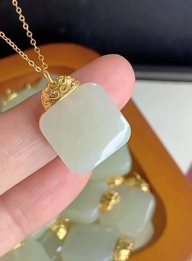 实拍天然和田玉无事牌吊坠有鉴定书供应产品源头和田玉厂