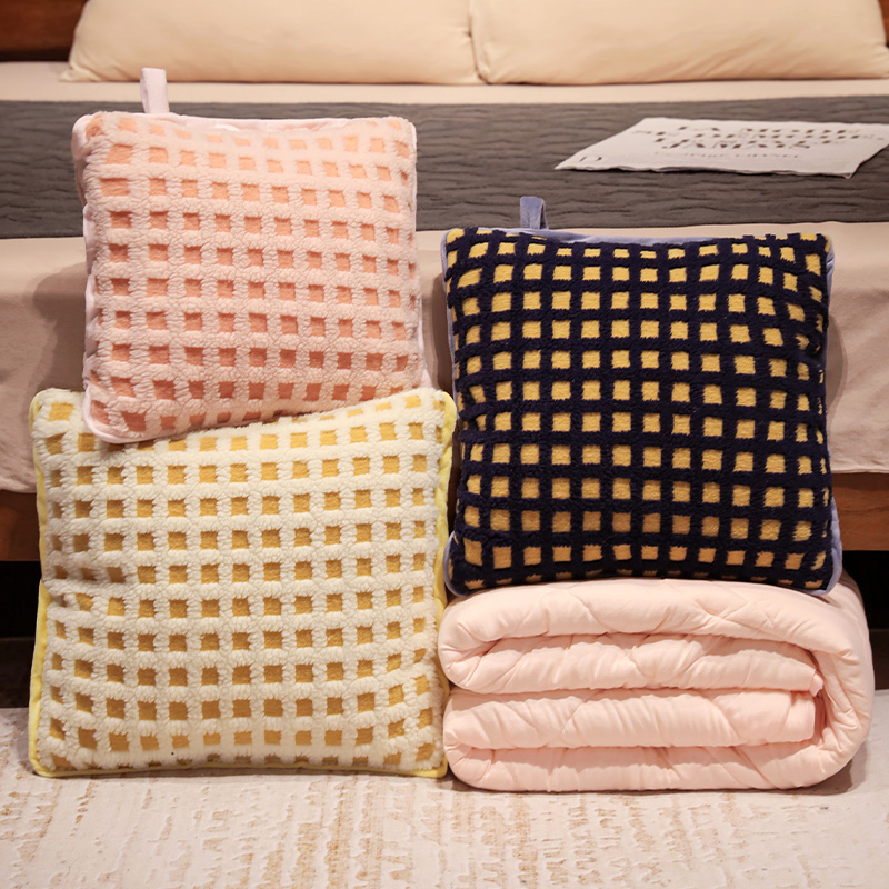 极速抱枕被子两用加厚车用车载靠枕办公室折叠靠T背午睡枕头毯子