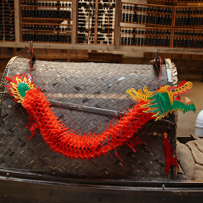 极速国风复古手工拉花o龙形折叠灯笼舞龙挂饰拉旗红龙喜庆红色灯