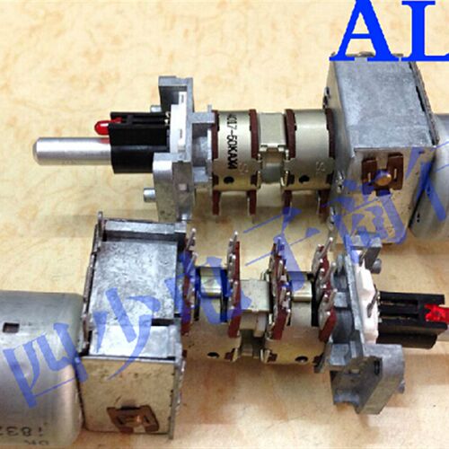 新品ALPS马达电位器5o0KA4带灯 轴长25MM轴 建伍7500的AV功放电