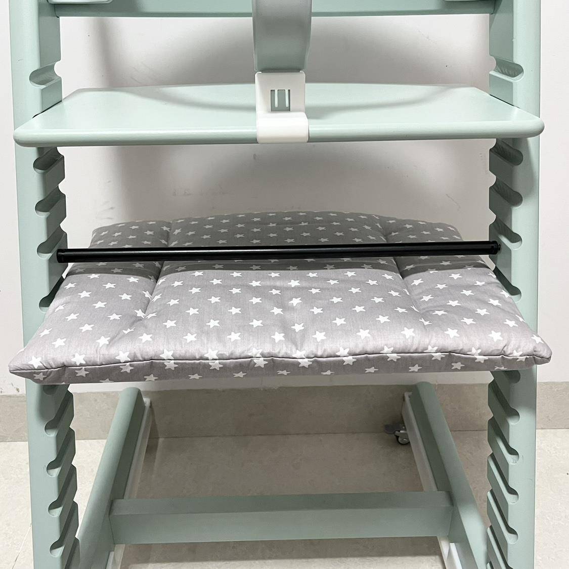 宝宝成长椅坐垫脚踏垫踏板垫适用stokk餐椅吃饭椅垫椅套配件加厚