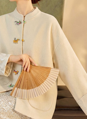 新中式春季新款国风盘扣爆款小马刺绣纯色双面呢羊毛外套女 NZ007