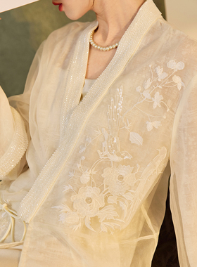 新中式轻国风钉珠刺绣设计外套白色宽松桑蚕丝外搭气质上衣 M3074