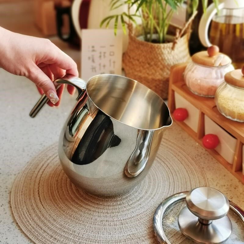 出口德货304不锈钢高深奶锅加厚复底家用大容量咖啡壶拉花杯奶杯