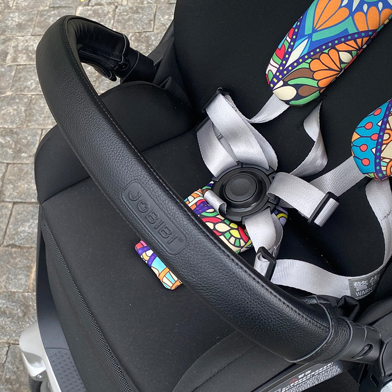 韩国婴儿车把前i扶手保护套推车配件护肩防咬儿童口水巾可拆卸通