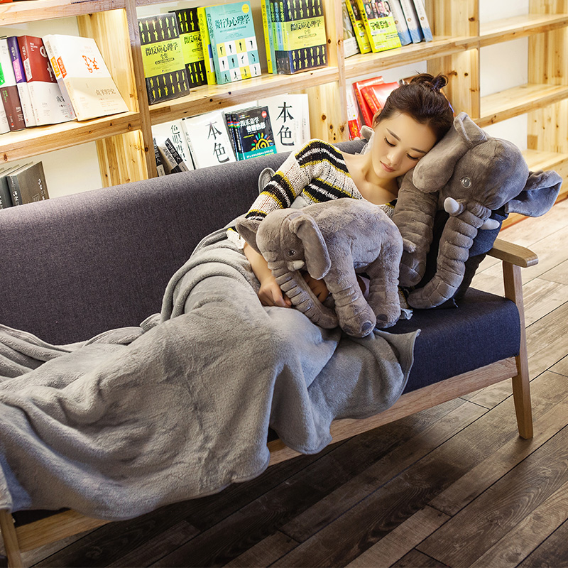 大象抱枕被子两用汽车多功能靠枕珊瑚绒午睡N毯子折叠空调被办公