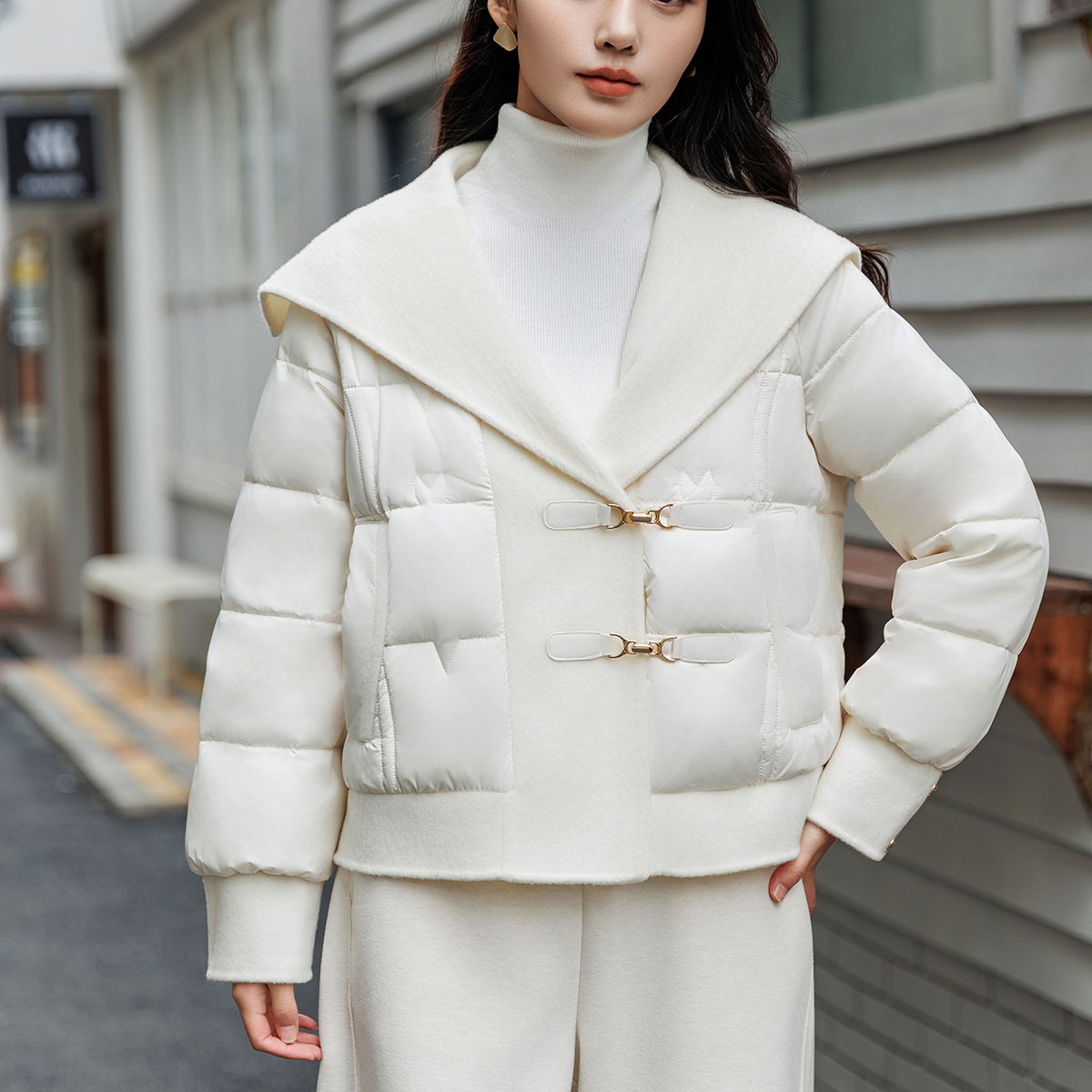 原创大翻领呢料拼接时尚气质金属链扣防风保暖插袋90绒短款羽绒服